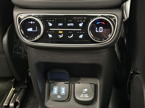 Used 2023 Genesis GV80 3.5T AWD/4WD image 37