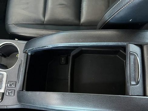 Used 2015 Toyota Highlander XLE FWD image 32