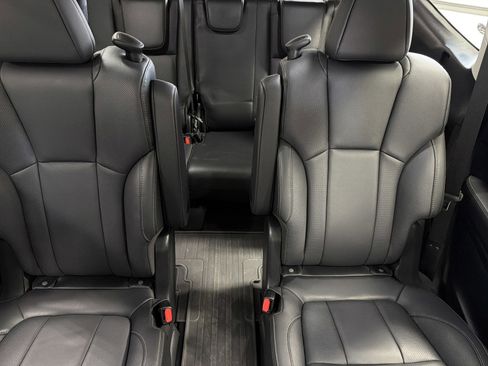 Used 2023 Subaru Ascent Limited image 13