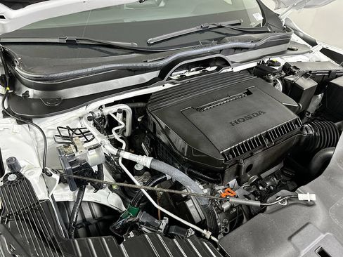 Certified 2025 Honda Pilot TrailSport image 26