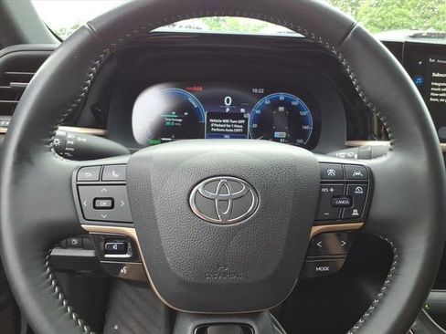 Used 2024 Toyota Crown AWD/4WD image 16