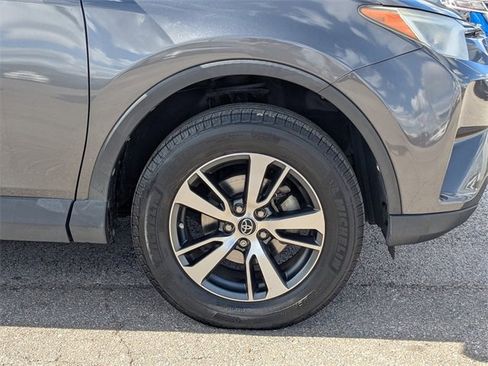 Used 2018 Toyota RAV4 XLE image 11