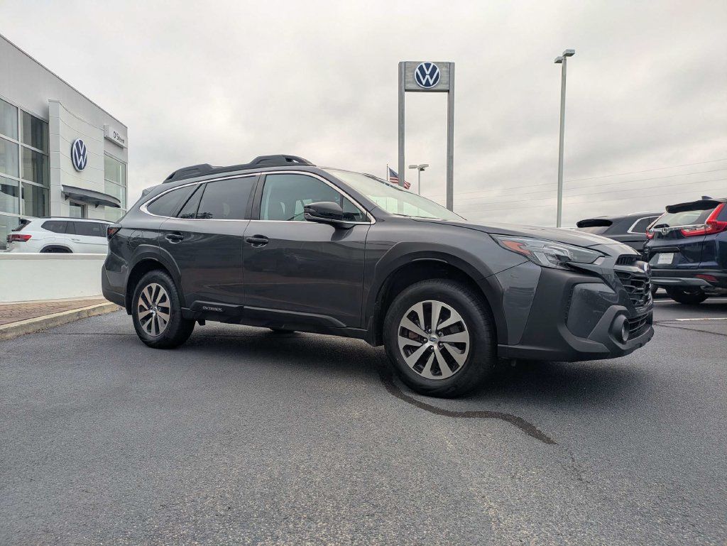Certified 2025 Subaru Outback Premium AWD/4WD image 3