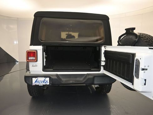 Used 2020 Jeep Wrangler Unlimited Sport AWD/4WD image 24
