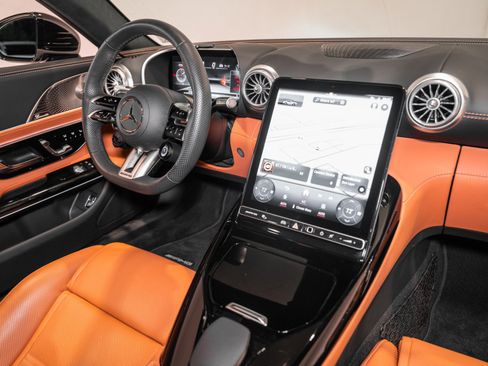 Used 2025 Mercedes-Benz AMG GT 63 image 25