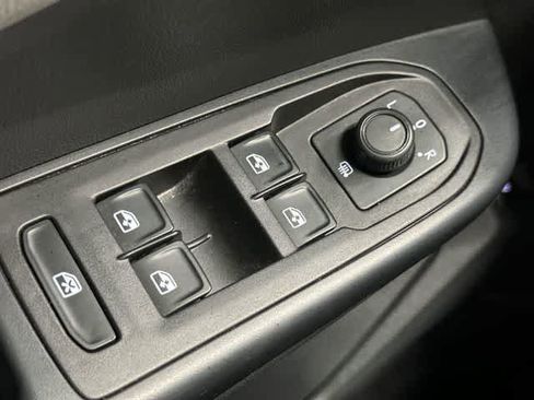 Used 2024 Volkswagen Taos SE FWD image 20