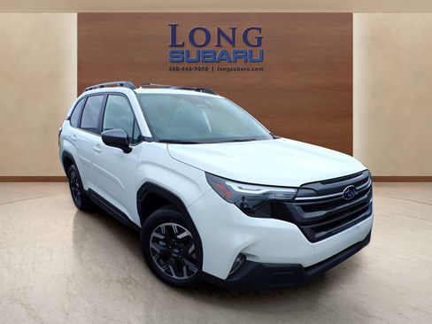 Used 2026 Subaru Forester Premium AWD/4WD image 5