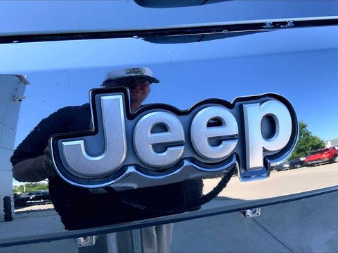 Used 2018 Jeep Grand Cherokee High Altitude AWD/4WD image 32