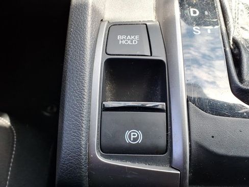 Used 2018 Honda Civic Sport image 25