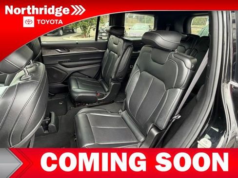 Used 2024 Jeep Grand Cherokee L Limited w/ Luxury Tech Group II image 7