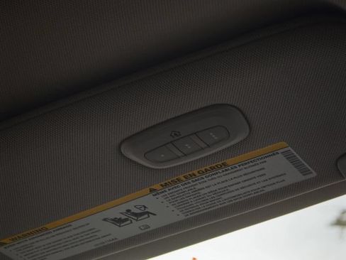 Used 2021 Chrysler Pacifica Limited FWD image 23