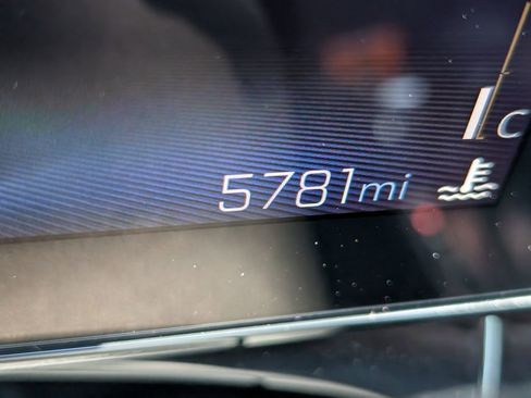 Used 2025 Chevrolet Trax RS w/ Driver Confidence Package image 28