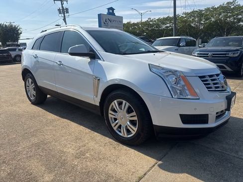 Used 2014 Cadillac SRX Luxury FWD image 3