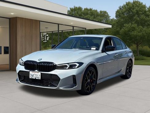 Used 2026 BMW 330i Sedan w/ M Sport Package RWD image 2