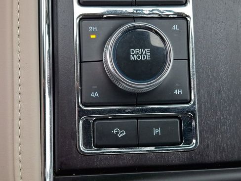 Certified 2023 Ford Expedition Max Platinum image 25