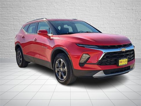 Used 2024 Chevrolet Blazer LT image 6