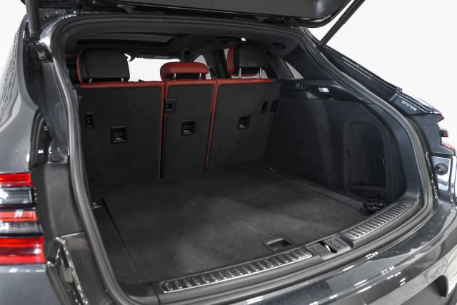 Used 2018 Porsche Macan Sport Edition AWD/4WD image 63