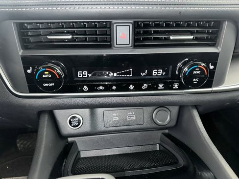 Used 2023 Nissan Rogue SV w/ SV Premium B Package AWD/4WD image 16