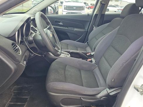 Used 2015 Chevrolet Cruze LT image 7