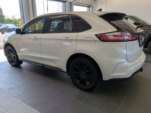 Used 2024 Ford Edge ST-Line w/ Class II Trailer Tow Package AWD/4WD image 4