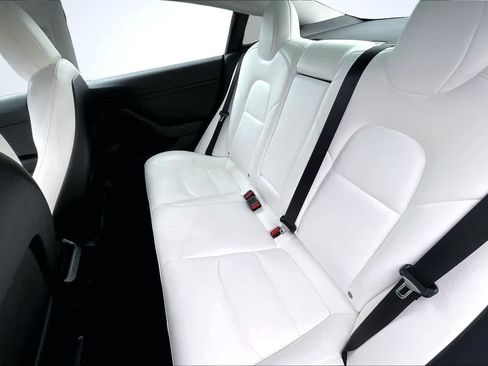 Used 2022 Tesla Model 3 image 13