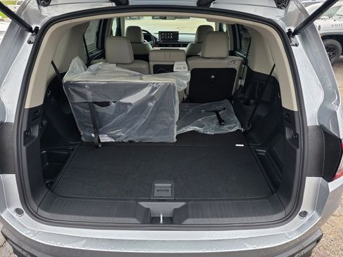 New 2026 Honda Pilot Touring image 14