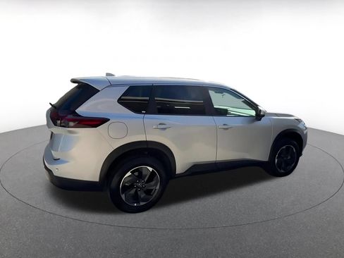 Used 2025 Nissan Rogue SV FWD image 15