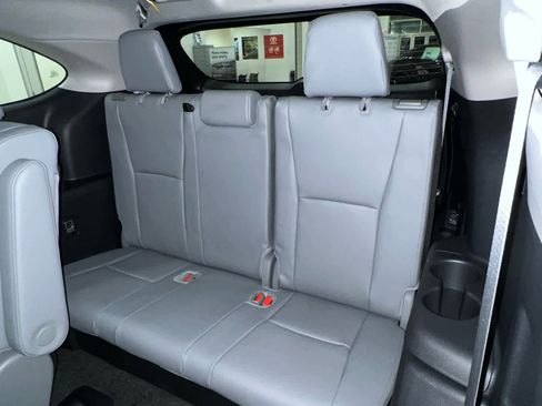 New 2026 Toyota Highlander Limited image 14