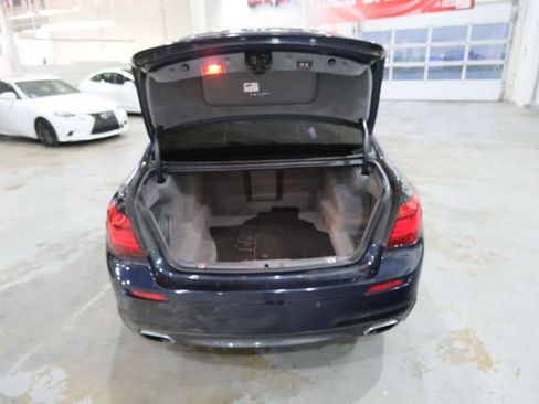 Used 2015 BMW 750Li xDrive AWD/4WD image 10