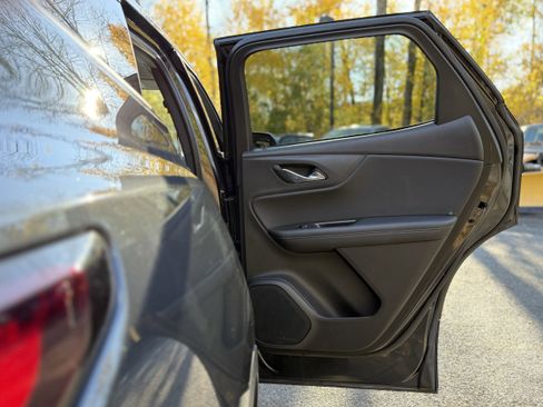 Used 2021 Chevrolet Blazer LT image 33