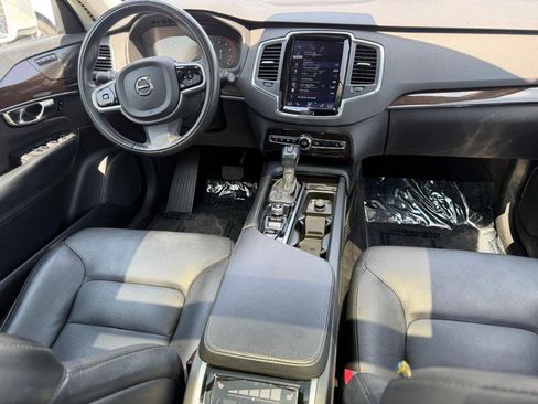 Used 2019 Volvo XC90 T5 Momentum w/ Protection Package Premier AWD/4WD image 13