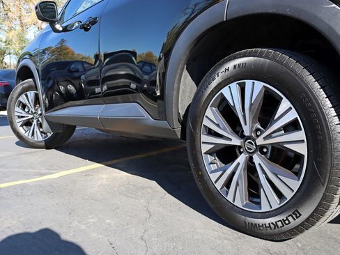 Used 2021 Nissan Rogue SV image 13