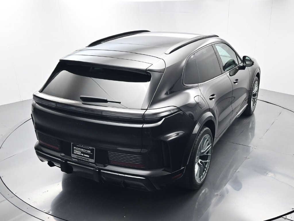 Certified 2026 Porsche Cayenne Turbo AWD/4WD image 37