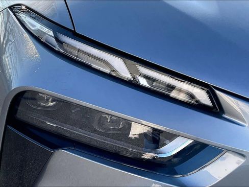 Used 2025 BMW X7 M60i image 29