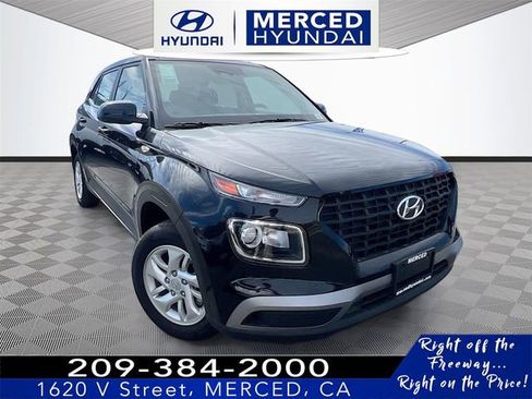 New 2025 Hyundai Venue SE image 1