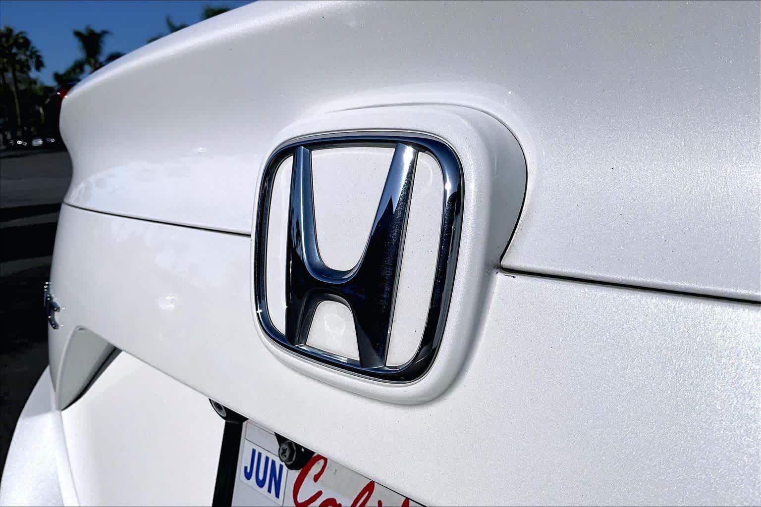 Used 2018 Honda Civic EX image 9