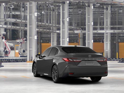 New 2026 Toyota Camry XLE image 7