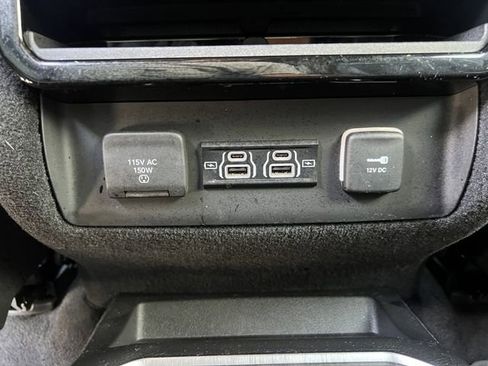 Used 2022 Jeep Wagoneer Series III w/ Premium Group I AWD/4WD image 17