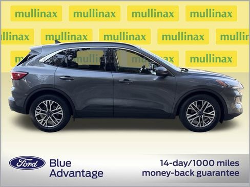 Used 2021 Ford Escape SEL w/ Technology Package image 2