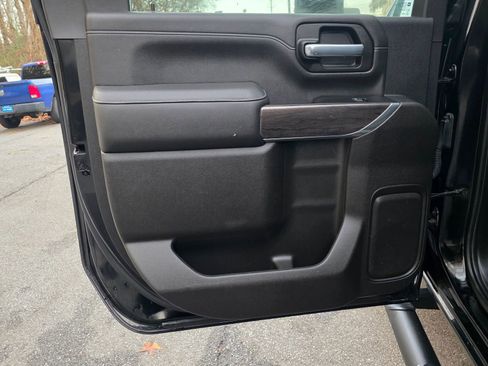 Used 2022 Chevrolet Silverado 2500 LTZ w/ LTZ Plus Package image 31