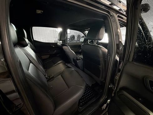 Used 2019 Toyota Tacoma TRD Pro AWD/4WD image 11