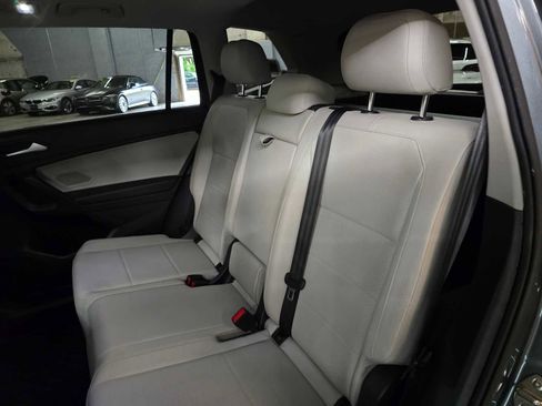 Used 2021 Volkswagen Tiguan SE AWD/4WD image 17