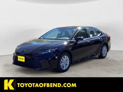 Used 2025 Toyota Camry LE w/ Convenience Package AWD/4WD image 1