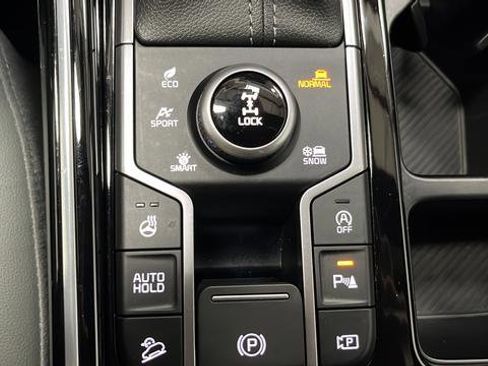 Used 2024 Kia Sorento SX Prestige w/ Sage Leather Package image 32