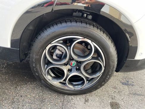 Used 2024 Alfa Romeo Tonale Ti image 17