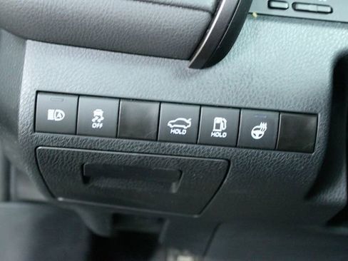 Used 2024 Toyota Camry SE FWD image 13