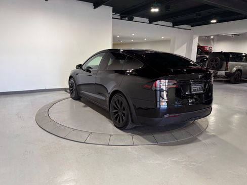 Used 2022 Tesla Model X Plaid image 20