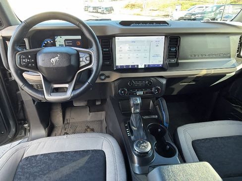 Used 2023 Ford Bronco Wildtrak image 18