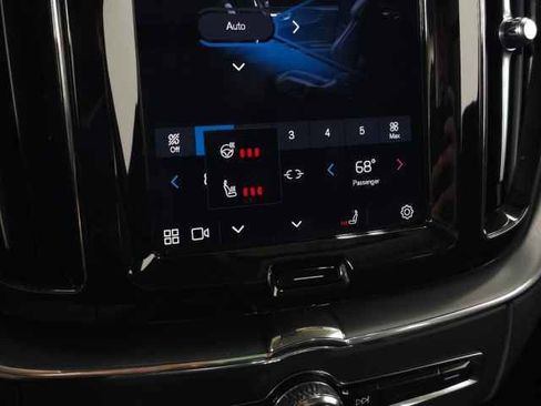 Used 2025 Volvo XC60 B5 Core w/ Protection Package Premier image 29