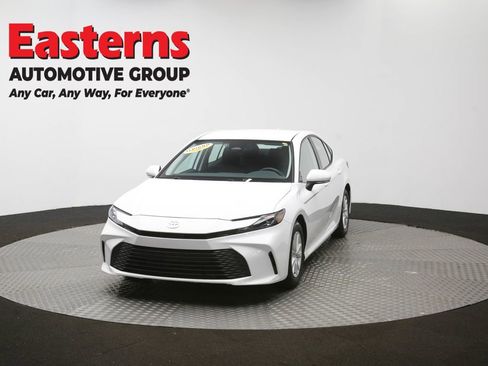 Used 2025 Toyota Camry LE FWD image 53